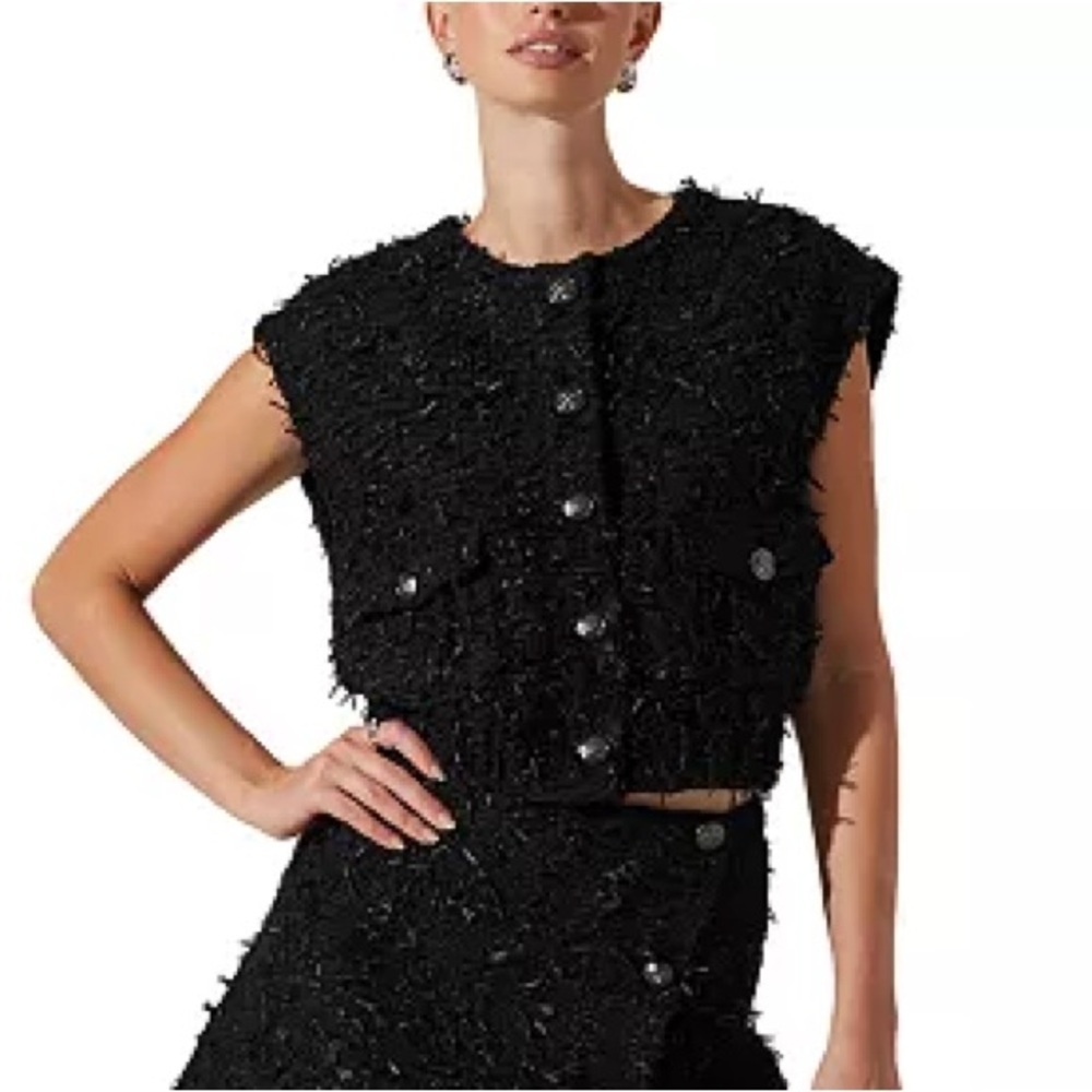 ASTR the Label Black Sleeveless Pedrine Tweed Vest button front top